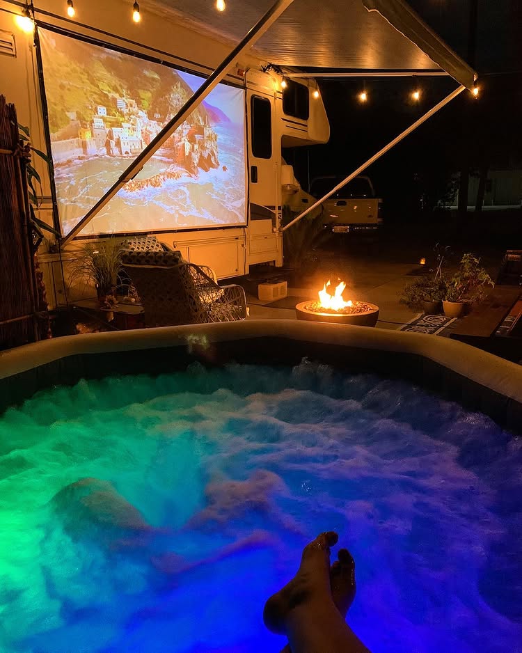 How Long Do Inflatable Hot Tubs Last: Complete Durability and Longevity Guide 2 How Long Do Inflatable Hot Tubs Last 01